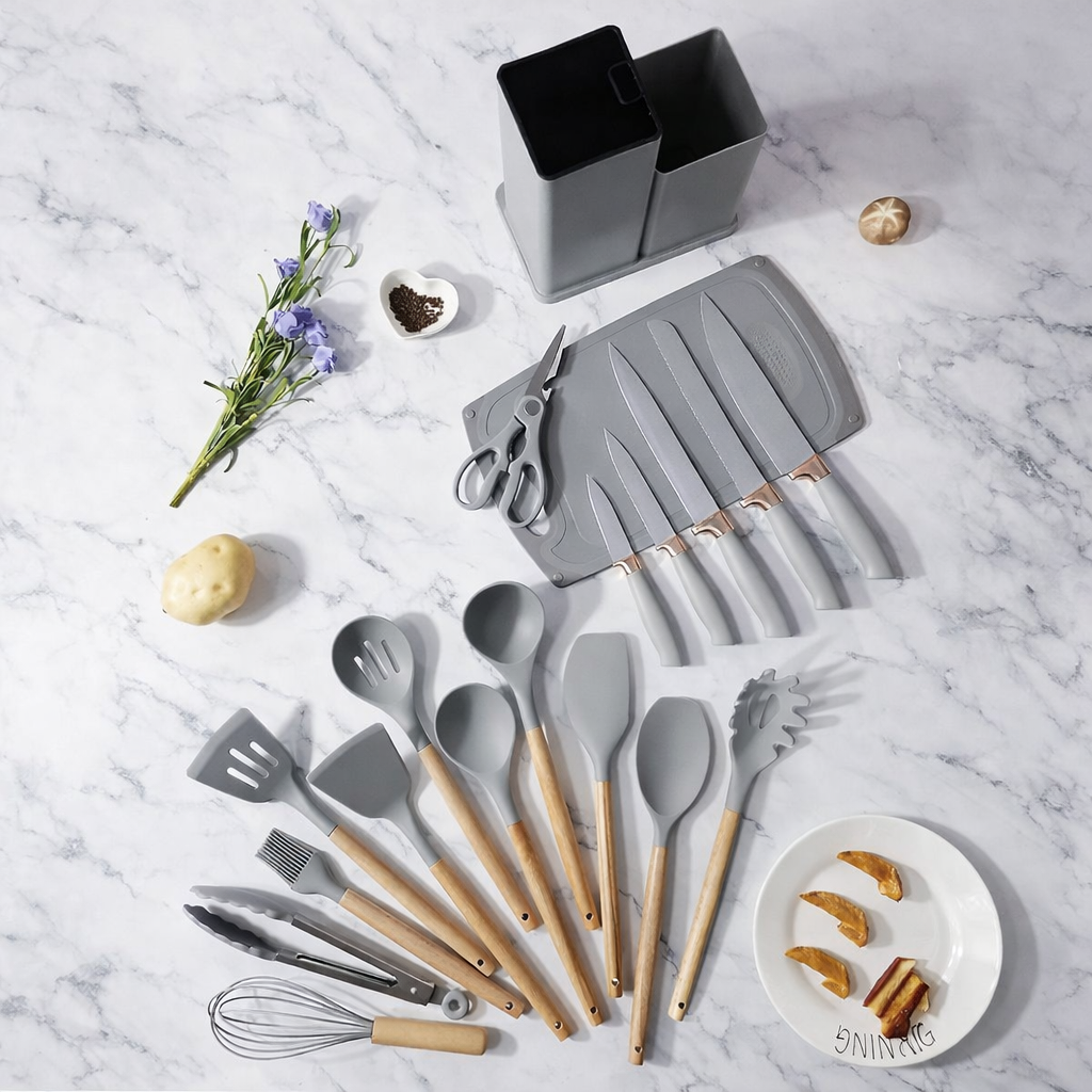 Set 19 Piese Ustensile Bucătărie, din Silicon Alimentar si Lemn, Termorezistente, Include 11 Ustensile, 5 Cuțite, 1 Tocător, 1 Foarfecă și Suport