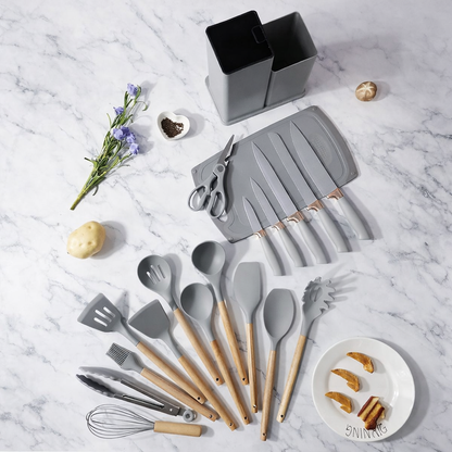Set 19 Piese Ustensile Bucătărie, din Silicon Alimentar si Lemn, Termorezistente, Include 11 Ustensile, 5 Cuțite, 1 Tocător, 1 Foarfecă și Suport