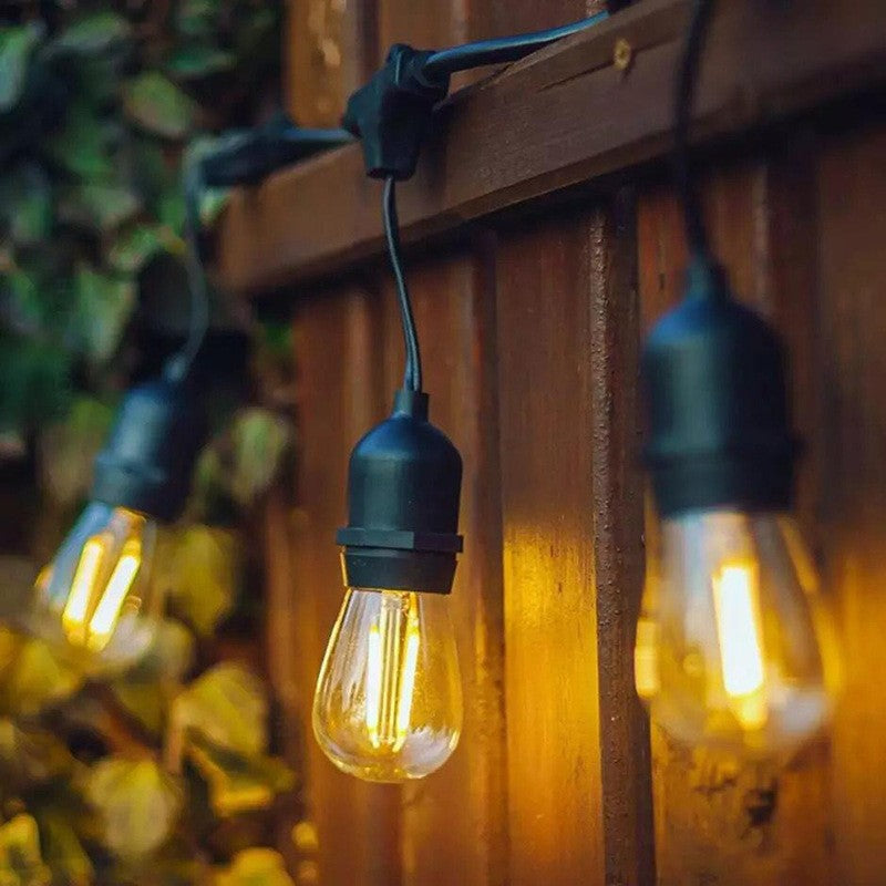Ghirlandă Luminoasă pentru Grădină, Becuri LED Economice cu Lumină Caldă, Efect Vizual Spectaculos, Lungime 10-20 Metri cu 10-40 becuri